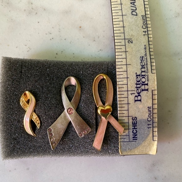 Avon Trio of Breast Cancer Awareness Tack Pins - Picture 3 of 3
